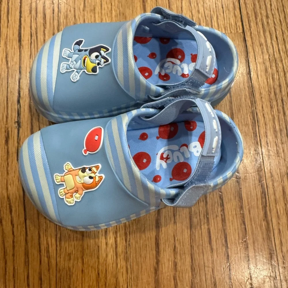 Bluey Toddler Boys Ground Up Comfort Clog Size 5/6 NWOT